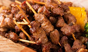 食尚是個輪回？迷你肉串走紅，東方甄選、大莊園、大希地、皓月等集體“擼小串”